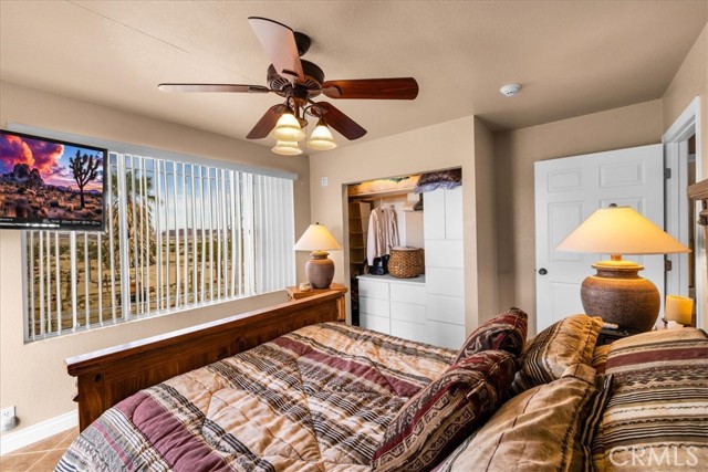 380 Mack Lane, 29 Palms CA: https://media.crmls.org/medias/eed38b2e-0d89-4672-b3c8-c62d4ec7e183.jpg