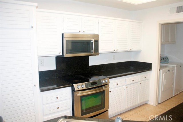 Detail Gallery Image 9 of 23 For 16 Scripps Aisle #174,  Irvine,  CA 92612 - 2 Beds | 2 Baths