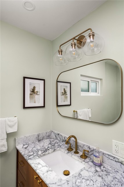 Detail Gallery Image 34 of 44 For 309 E 46th, Long Beach,  CA 90807 - 4 Beds | 2 Baths