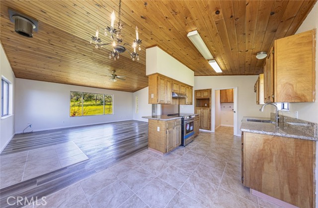 Detail Gallery Image 10 of 42 For 33122 Road 233, North Fork,  CA 93643 - 3 Beds | 2 Baths