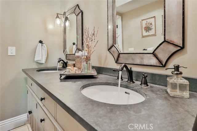 Detail Gallery Image 21 of 45 For 5617 Colodny Dr, Agoura Hills,  CA 91301 - 6 Beds | 4/1 Baths