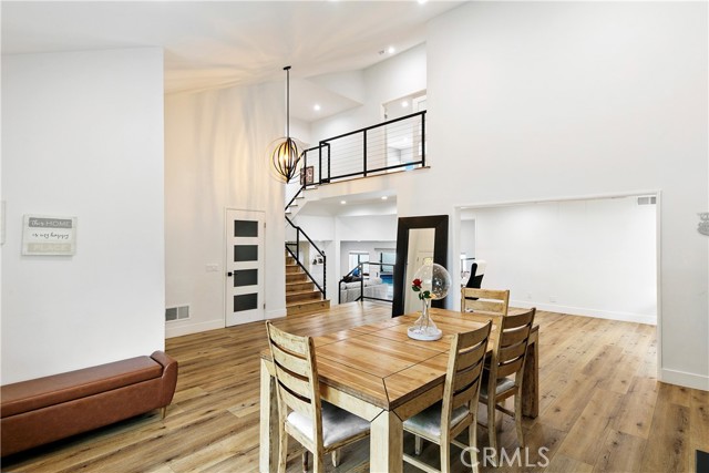 Detail Gallery Image 2 of 43 For 24411 Highlander Rd, West Hills,  CA 91307 - 5 Beds | 2/1 Baths