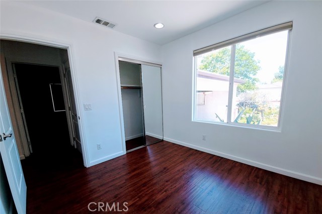 19100 Bessemer Street, Tarzana CA: https://media.crmls.org/medias/eed5867f-a59e-4a2c-8dc5-7d753331183a.jpg
