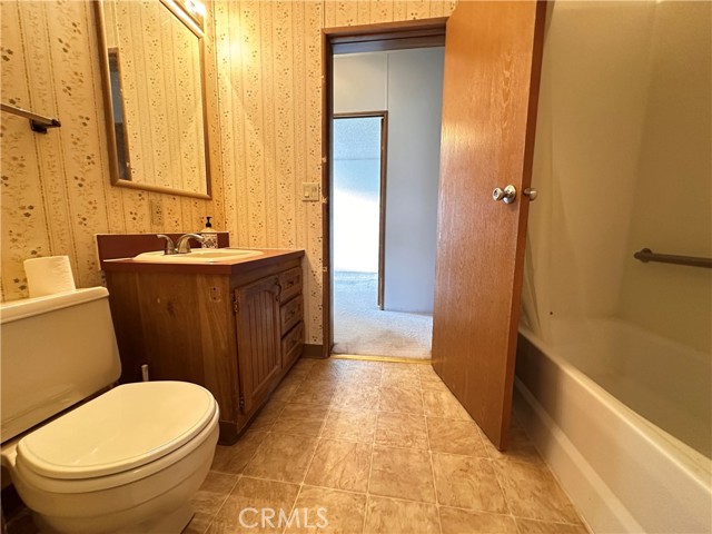 1500 Held Drive, Modesto CA: https://media.crmls.org/medias/eed5e230-4f6e-4a4c-bd22-2531e5bc9f9d.jpg
