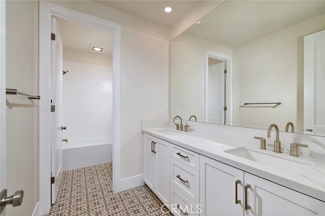 Detail Gallery Image 47 of 52 For 103 Oakstone, Irvine,  CA 92618 - 4 Beds | 3 Baths