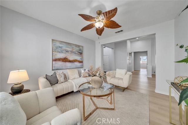 Detail Gallery Image 8 of 46 For 5722 Canoe Dr, Corona,  CA 92880 - 4 Beds | 3 Baths
