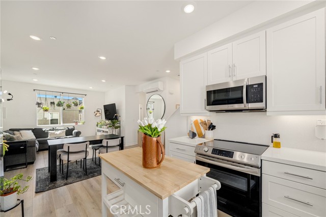 Detail Gallery Image 11 of 38 For 606 Dawson, Long Beach,  CA 90814 - 2 Beds | 2/1 Baths