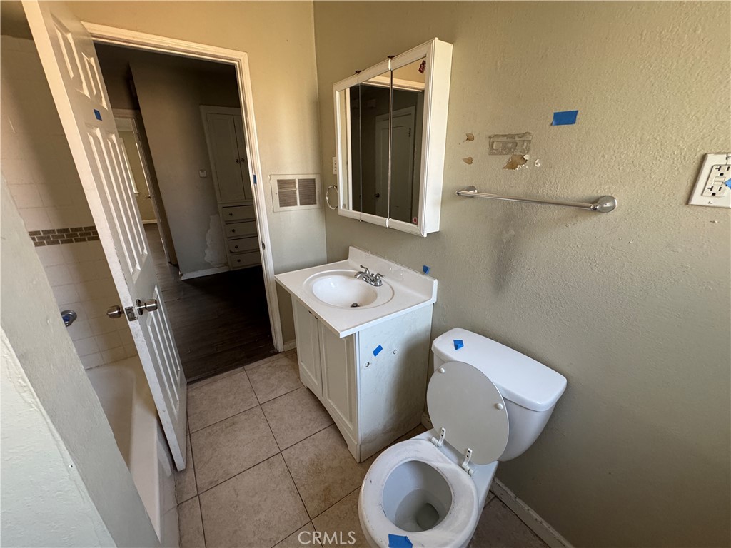 Eed6Aaa9 Ea90 4Fbf 950B 7E174657072A 2903 W 78Th Street, Inglewood, Ca 90305 &Lt;Span Style='BackgroundColor:transparent;Padding:0Px;'&Gt; &Lt;Small&Gt; &Lt;I&Gt; &Lt;/I&Gt; &Lt;/Small&Gt;&Lt;/Span&Gt;