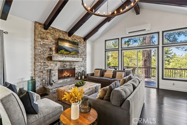 Detail Gallery Image 2 of 63 For 279 Fairway Dr, Lake Arrowhead,  CA 92352 - 6 Beds | 4/1 Baths