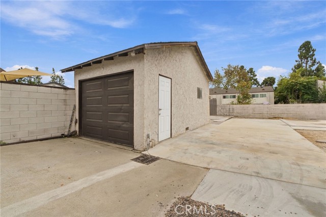 70 W Claremont St photo 39