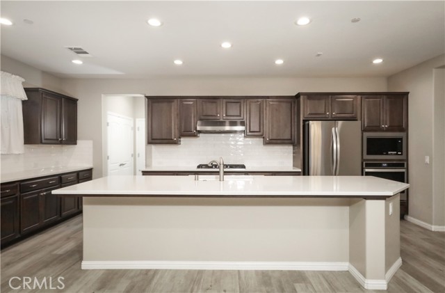 Detail Gallery Image 10 of 40 For 2228 Swanfield, Bakersfield,  CA 93311 - 2 Beds | 2 Baths