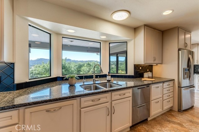 Detail Gallery Image 19 of 62 For 12405 Santa Ana, Atascadero,  CA 93422 - 4 Beds | 3/1 Baths