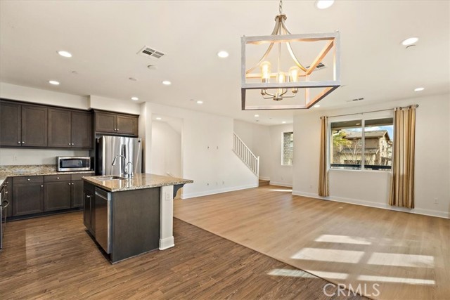 Detail Gallery Image 11 of 38 For 12247 Cielo Dr, Rancho Cucamonga,  CA 91739 - 3 Beds | 3 Baths