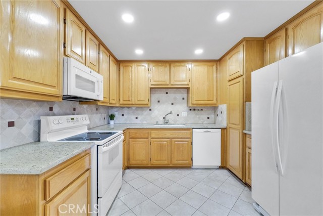 Detail Gallery Image 19 of 51 For 21931 Rimhurst Dr #117,  Lake Forest,  CA 92630 - 3 Beds | 2 Baths