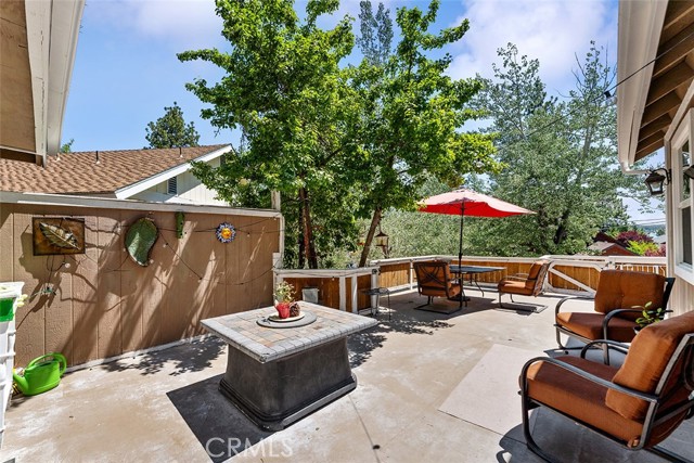 Detail Gallery Image 4 of 34 For 40177 Lakeview Dr, Big Bear Lake,  CA 92315 - 3 Beds | 2 Baths