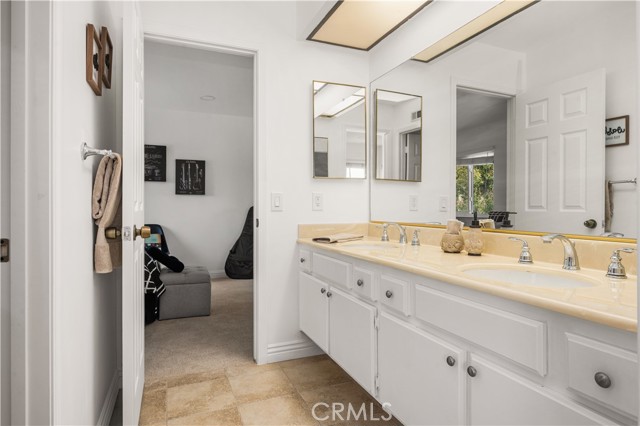 27782 Via Madrina, San Juan Capistrano CA: https://media.crmls.org/medias/eed9d6a1-fe23-492f-84e6-9a74781632fa.jpg