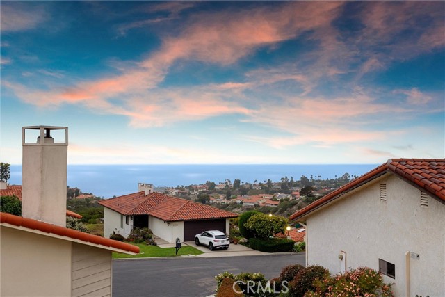 Detail Gallery Image 3 of 42 For 25 Ocean Crest Ct, Rancho Palos Verdes,  CA 90275 - 2 Beds | 2/1 Baths