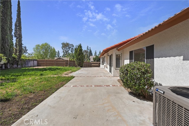 24185 Rimview Road, Moreno Valley CA: https://media.crmls.org/medias/eeda924e-ab5e-4276-a92a-490d1c452824.jpg
