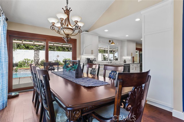 11571 Harrisburg, Rossmoor CA: https://media.crmls.org/medias/eedaa18e-0b80-4f9b-b846-4b74dc274622.jpg