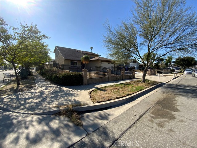 Detail Gallery Image 5 of 55 For 17565 Mesa Ave, Fontana,  CA 92336 - 4 Beds | 2/1 Baths