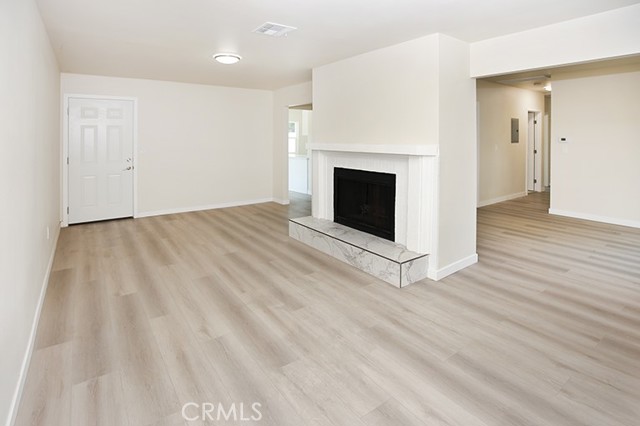 10709 Sherman Place, Sun Valley CA: https://media.crmls.org/medias/eedbf397-c448-4ace-8c4d-a6cf0ac5c1c6.jpg