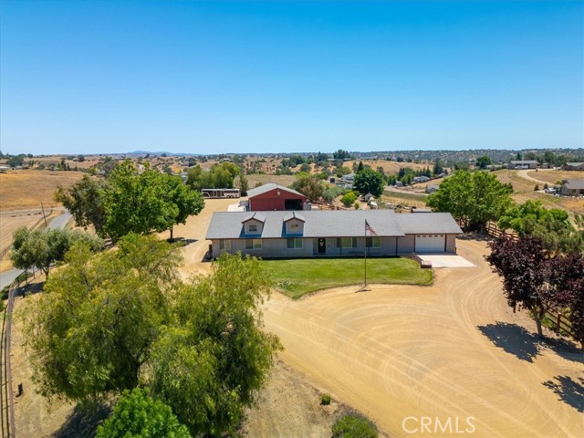 Detail Gallery Image 4 of 73 For 5498 Forked Horn Pl, Paso Robles,  CA 93446 - 3 Beds | 2 Baths