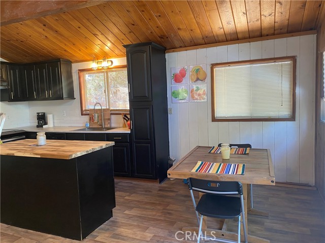 Detail Gallery Image 11 of 19 For 25300 Marion Ridge Dr, Idyllwild,  CA 92549 - 3 Beds | 2 Baths