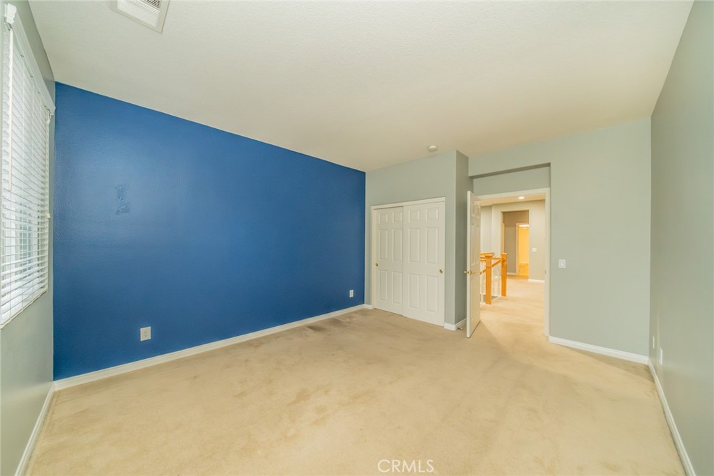 https://media.crmls.org/medias/eedcab0b-8dd6-4377-8475-144960bc0d95.jpg?preset=X-Large