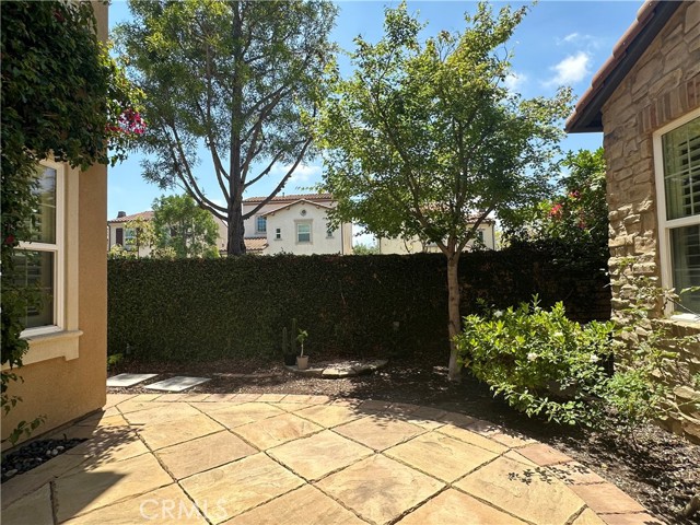 50 Winding Way, Irvine CA: https://media.crmls.org/medias/eeddfef1-bde4-4d92-88ca-fafaa4806921.jpg