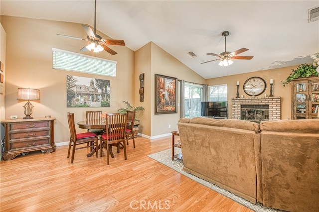 Detail Gallery Image 7 of 34 For 10668 Lighthouse Dr, Fresno,  CA 93730 - 3 Beds | 3 Baths