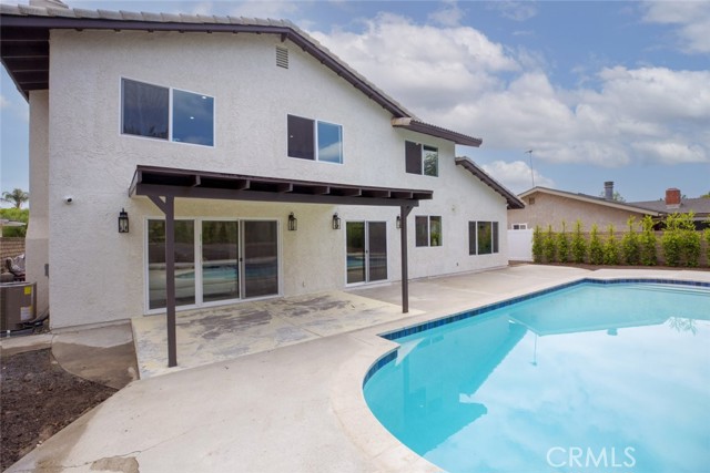 17101 Dearborn Street, Northridge CA: https://media.crmls.org/medias/eede9839-291a-4aef-8e85-3f88c542b65d.jpg