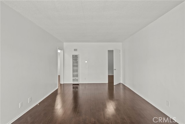 Detail Gallery Image 15 of 40 For 4015 Palmwood Dr, Los Angeles,  CA 90008 - – Beds | – Baths