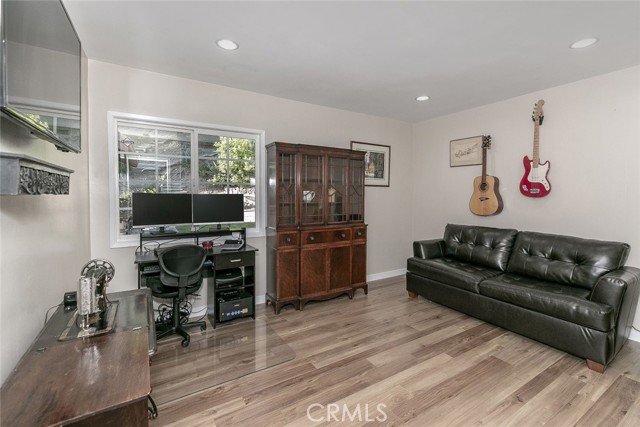3033 Hopeton Road, La Crescenta CA: https://media.crmls.org/medias/eedef9bf-2dfc-4e19-822e-d60ba42071a8.jpg