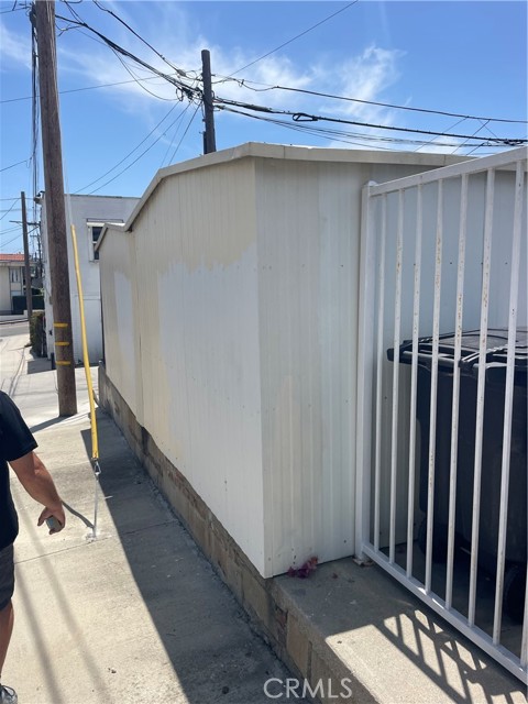 927 W 6th Street, San Pedro CA: https://media.crmls.org/medias/eedf4387-4a1b-4cfb-acdd-a8aedaae9f7f.jpg