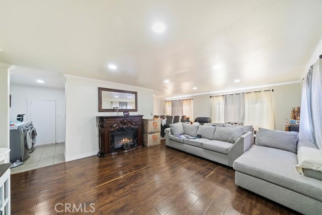 Detail Gallery Image 12 of 27 For 250 N Linden Avenue #327,  Rialto,  CA 92376 - 4 Beds | 2 Baths