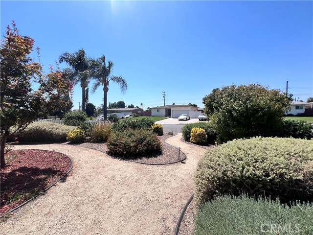 8257 Jadeite, Rancho Cucamonga CA: https://media.crmls.org/medias/eee0c472-c35f-4820-b970-cdaaa5aa8ba4.jpg