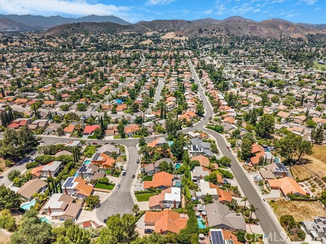28639 Quaint Street, Agoura Hills CA: https://media.crmls.org/medias/eee15fcf-cbe4-47d0-b26a-fc840f77bca1.jpg