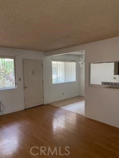 Detail Gallery Image 3 of 12 For 20954 Parthenia St #2,  Canoga Park,  CA 91304 - 1 Beds | 1 Baths