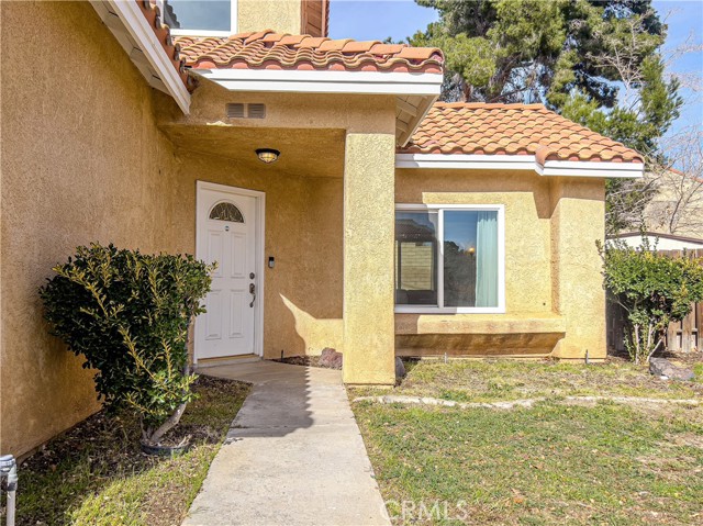 Detail Gallery Image 1 of 26 For 443 Sunrise, Palmdale,  CA 93551 - 4 Beds | 2/1 Baths