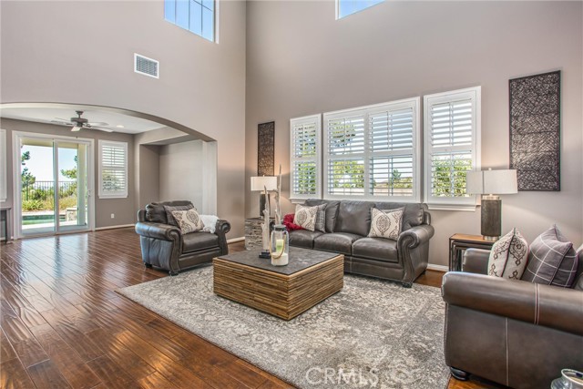 33411 Miners Drive, Yucaipa CA: https://media.crmls.org/medias/eee3366d-c163-421b-a9df-591b9c921906.jpg