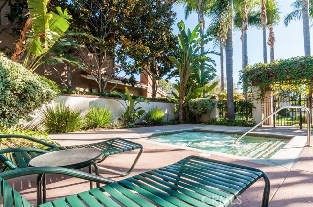 24 Bermuda Court, Manhattan Beach, California 90266, 3 Bedrooms Bedrooms, ,1 BathroomBathrooms,Residential,Sold,Bermuda,SB17026195