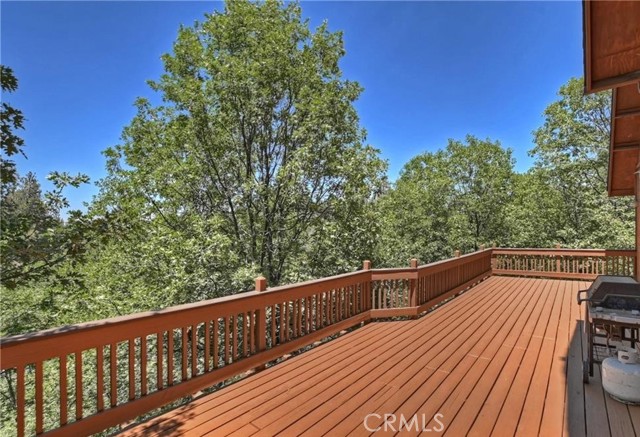 1019 Pintail Circle, Lake Arrowhead CA: https://media.crmls.org/medias/eee3a27e-7a0c-400a-b30c-a37991425d89.jpg