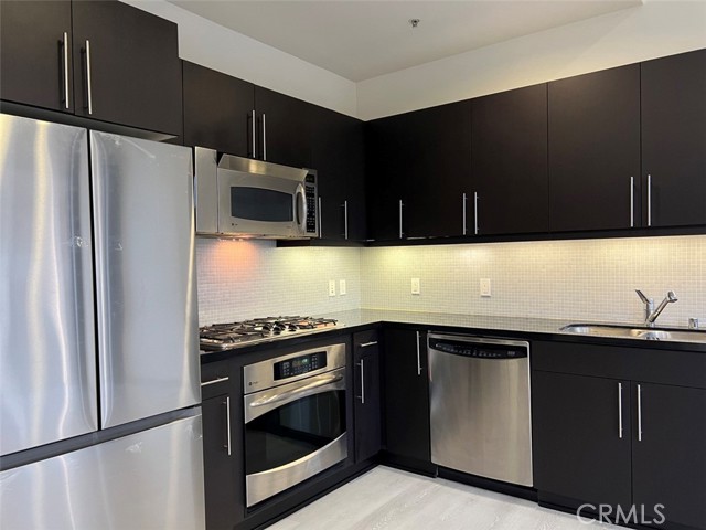 Detail Gallery Image 17 of 30 For 655 S Hope St #1200,  Los Angeles,  CA 90017 - 1 Beds | 1 Baths