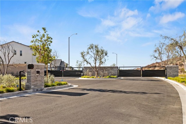 28528 Wildflower Terrace, Castaic CA: https://media.crmls.org/medias/eee49b74-f42b-4f48-85b5-411a630cc79a.jpg