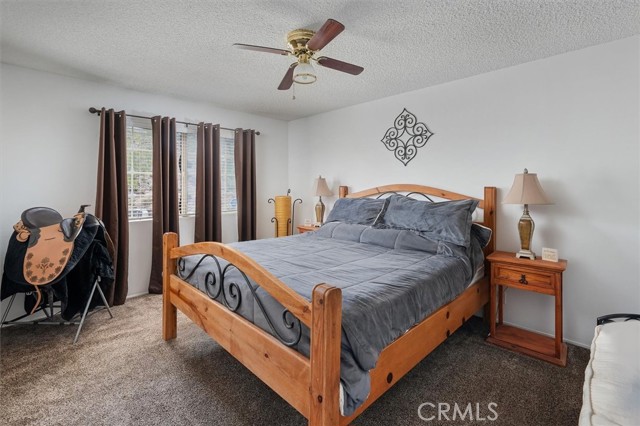 13700 Summit Knoll Road, Agua Dulce CA: https://media.crmls.org/medias/eee54ca3-f5eb-412a-875f-a4dc2dd4877e.jpg