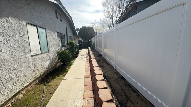 15030 Zieglinde Drive, Lake Elsinore CA: https://media.crmls.org/medias/eee5c1a3-4aa6-486b-a02f-2ea03280fd3e.jpg