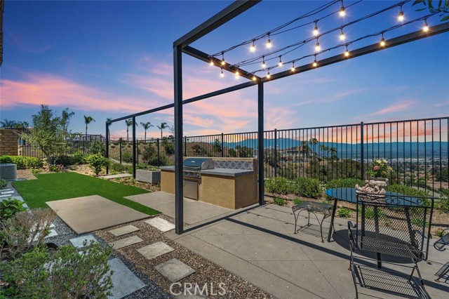 Detail Gallery Image 3 of 56 For 2521 Chad Zeller, Corona,  CA 92882 - 4 Beds | 3/1 Baths