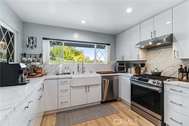 Detail Gallery Image 9 of 25 For 95 Buckskin Rd, Bell Canyon,  CA 91307 - 4 Beds | 2/1 Baths