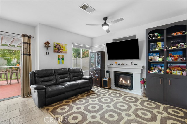 25760 Wordsworth Lane, Stevenson Ranch CA: https://media.crmls.org/medias/eee682e1-e39c-46e7-8ff2-92d8ba3c0676.jpg