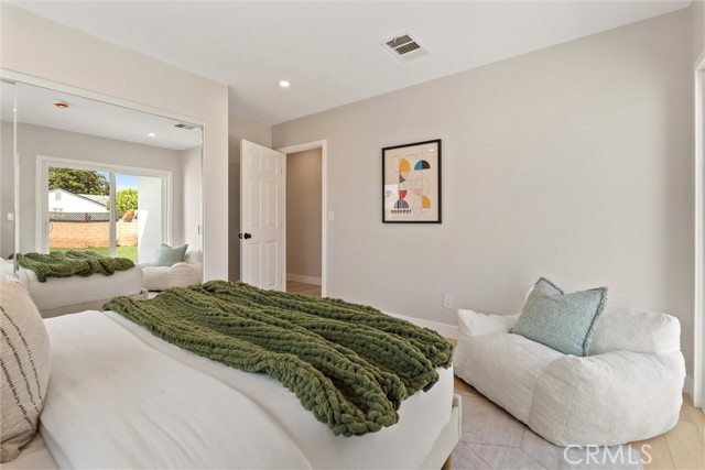 213 N Flower Street, Orange CA: https://media.crmls.org/medias/eee75a11-a8ae-4764-9629-0fb1dba7425c.jpg